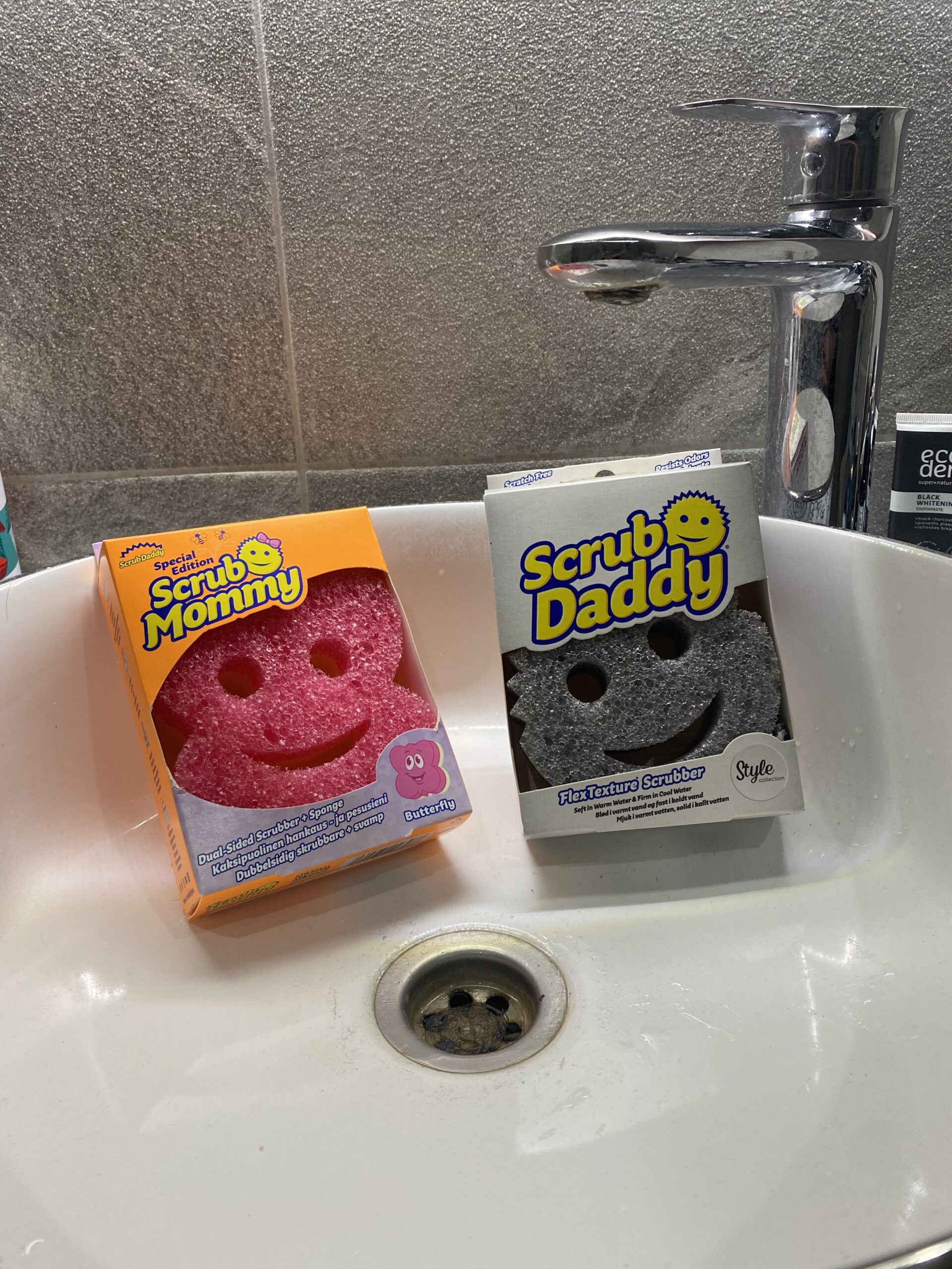 scrub daddy, umývadlo